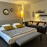 Maison Lia