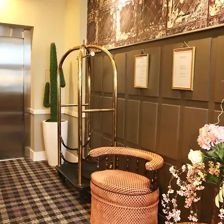 Maison Lia, Ex Pasteur 호텔 4*