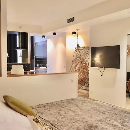 فندق Maison Lia, Ex Pasteur 4*