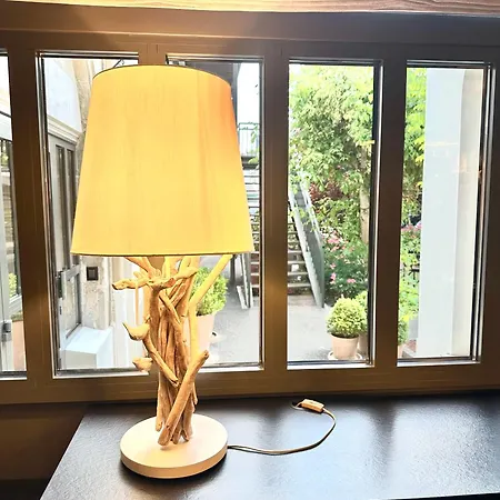 Maison Lia, Ex Pasteur 4*