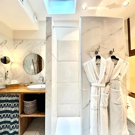 Maison Lia Szálloda