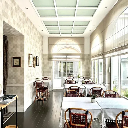 호텔 Maison Lia, Ex Pasteur 4*