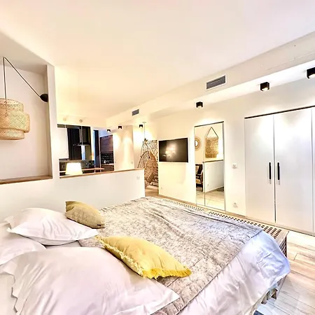 호텔 Maison Lia, Ex Pasteur 4*